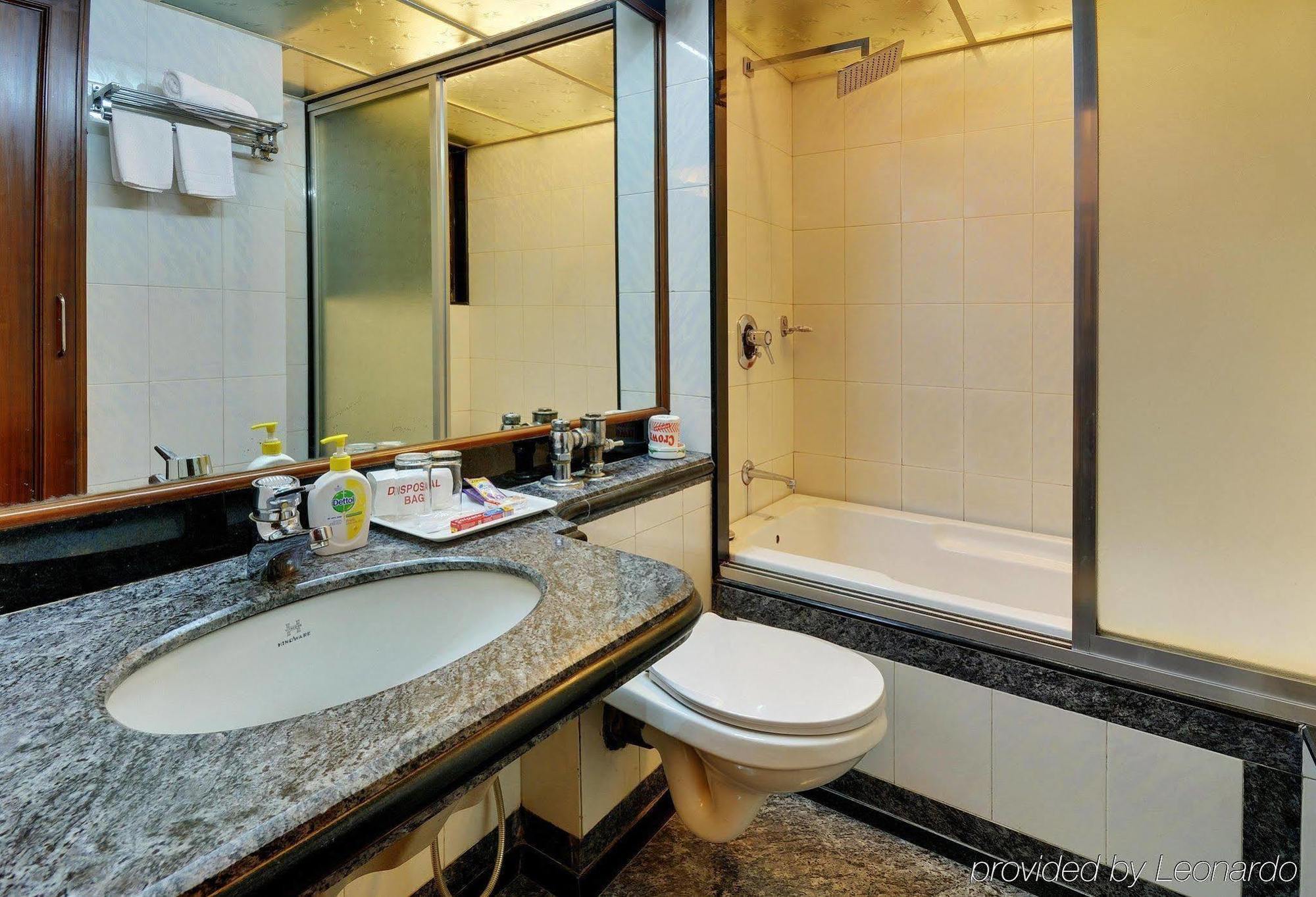Hotel Regal Enclave Bombaj Zewnętrze zdjęcie